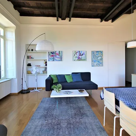 Bellavista In Palazzo Storico E Deliziosa Vista Lago! Apartmán