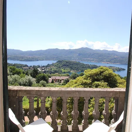 Bellavista In Palazzo Storico E Deliziosa Vista Lago! Apartmán
