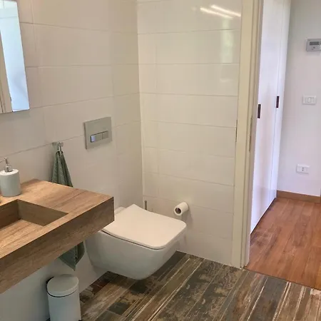Bellavista In Palazzo Storico E Deliziosa Vista Lago! Apartmán