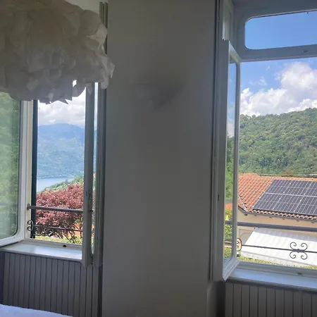 Bellavista In Palazzo Storico E Deliziosa Vista Lago! Apartmán *