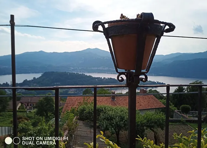 Bellavista In Palazzo Storico E Deliziosa Vista Lago! Miasino