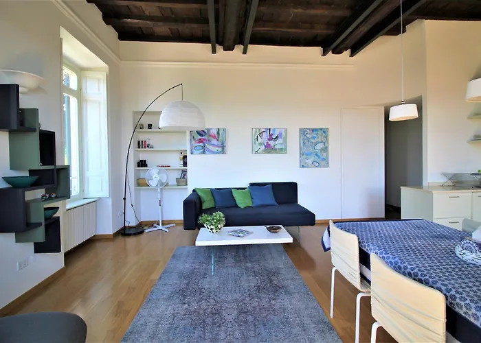 Bellavista In Palazzo Storico E Deliziosa Vista Lago! アパート