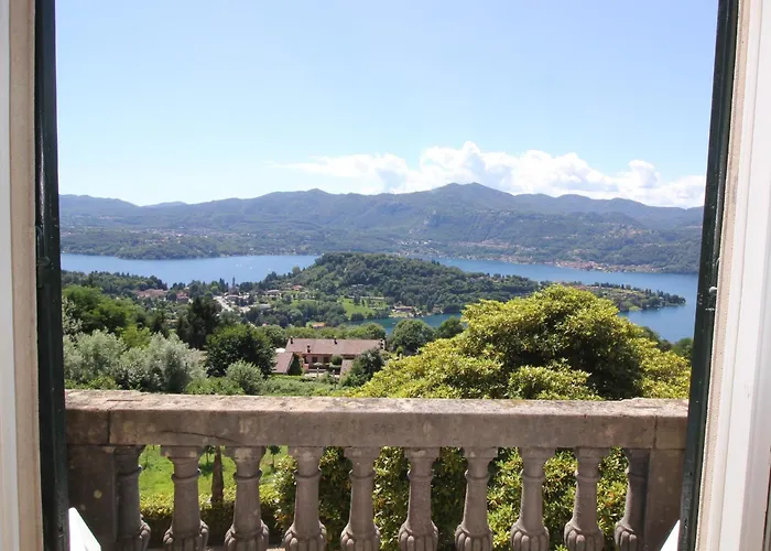 Bellavista In Palazzo Storico E Deliziosa Vista Lago! アパート Miasino