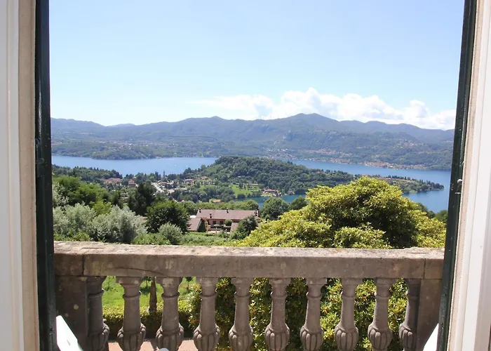 Bellavista In Palazzo Storico E Deliziosa Vista Lago! アパート