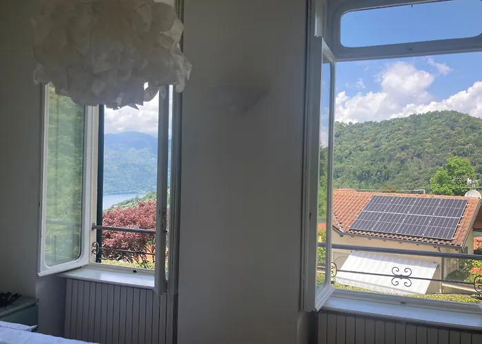 Bellavista In Palazzo Storico E Deliziosa Vista Lago! アパート *